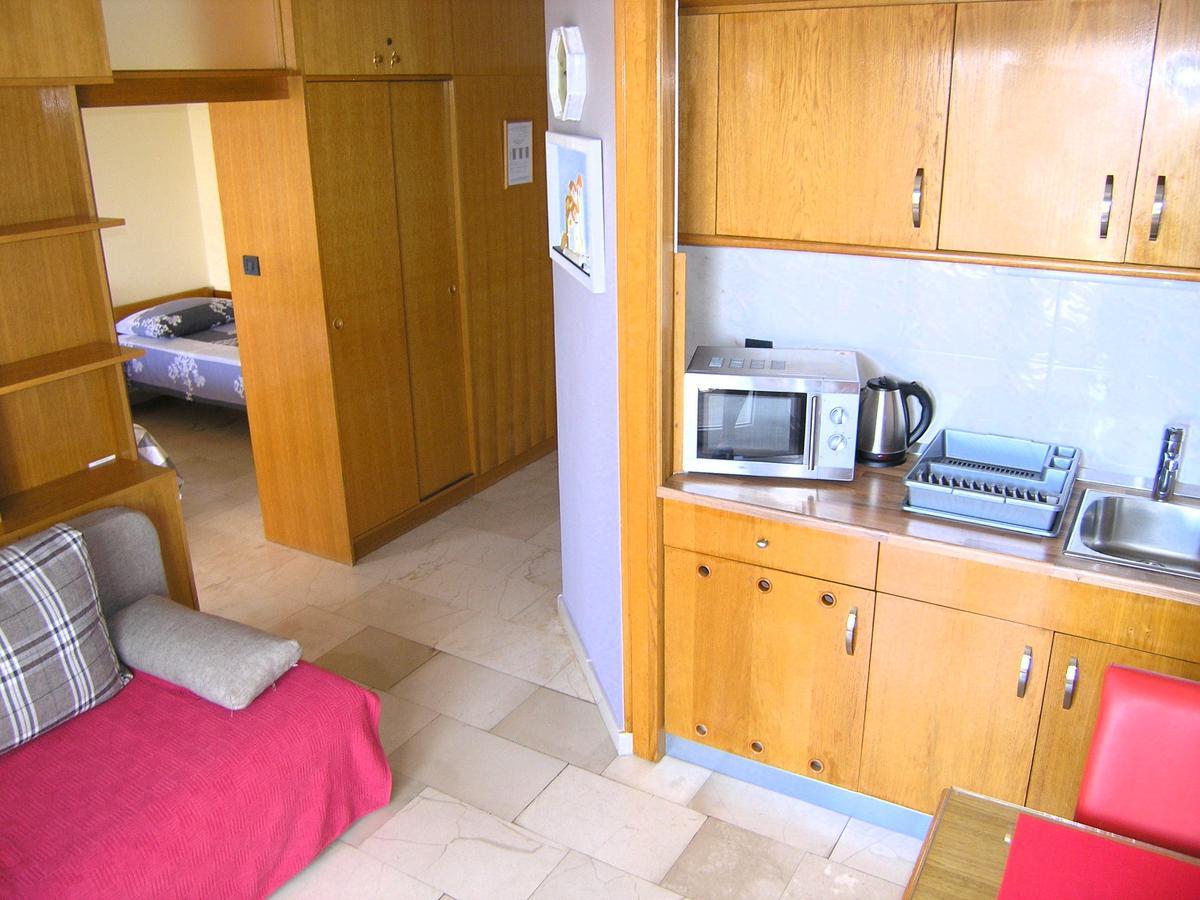 Apartments Oribella Krk Town Exterior photo