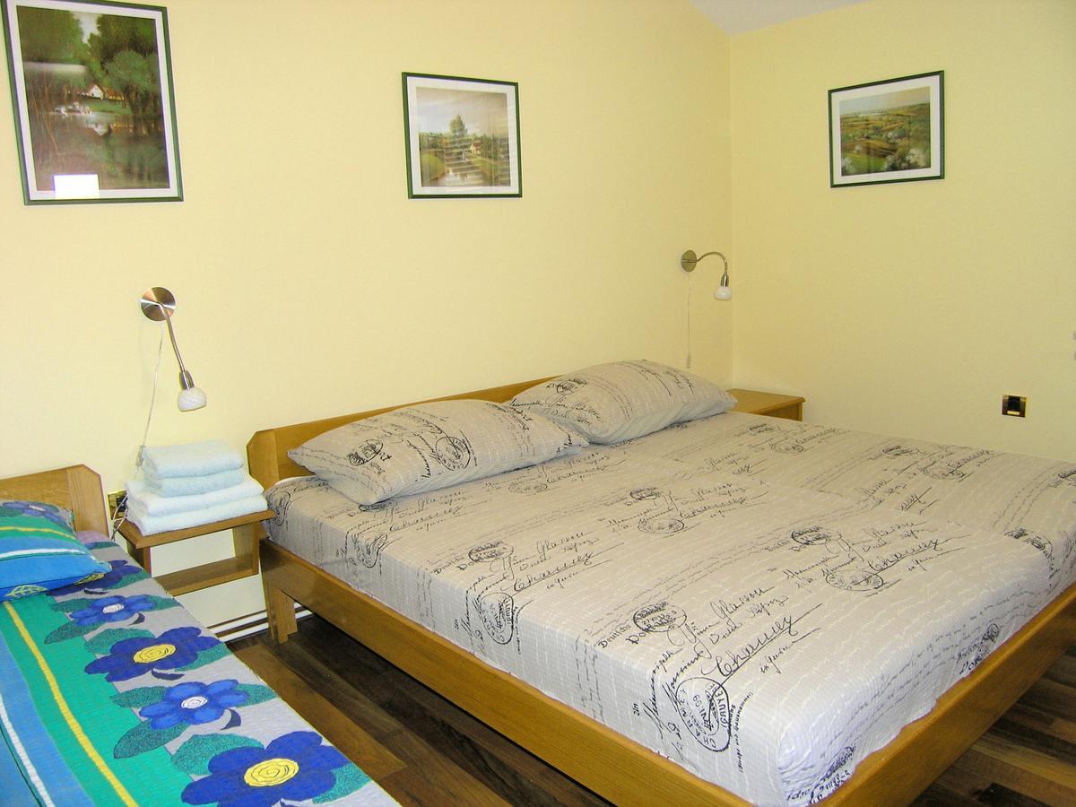 Apartments Oribella Krk Town Exterior photo