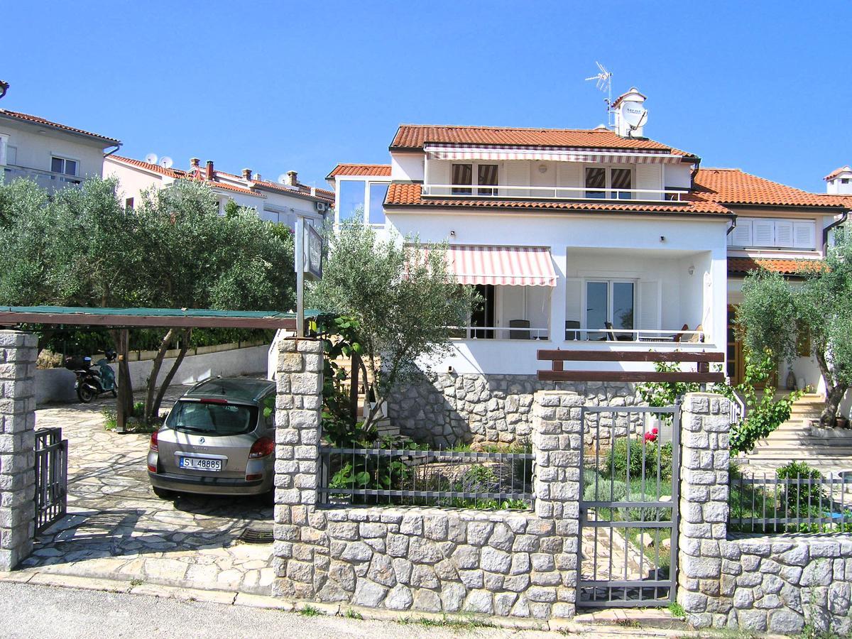 Apartments Oribella Krk Town Exterior photo