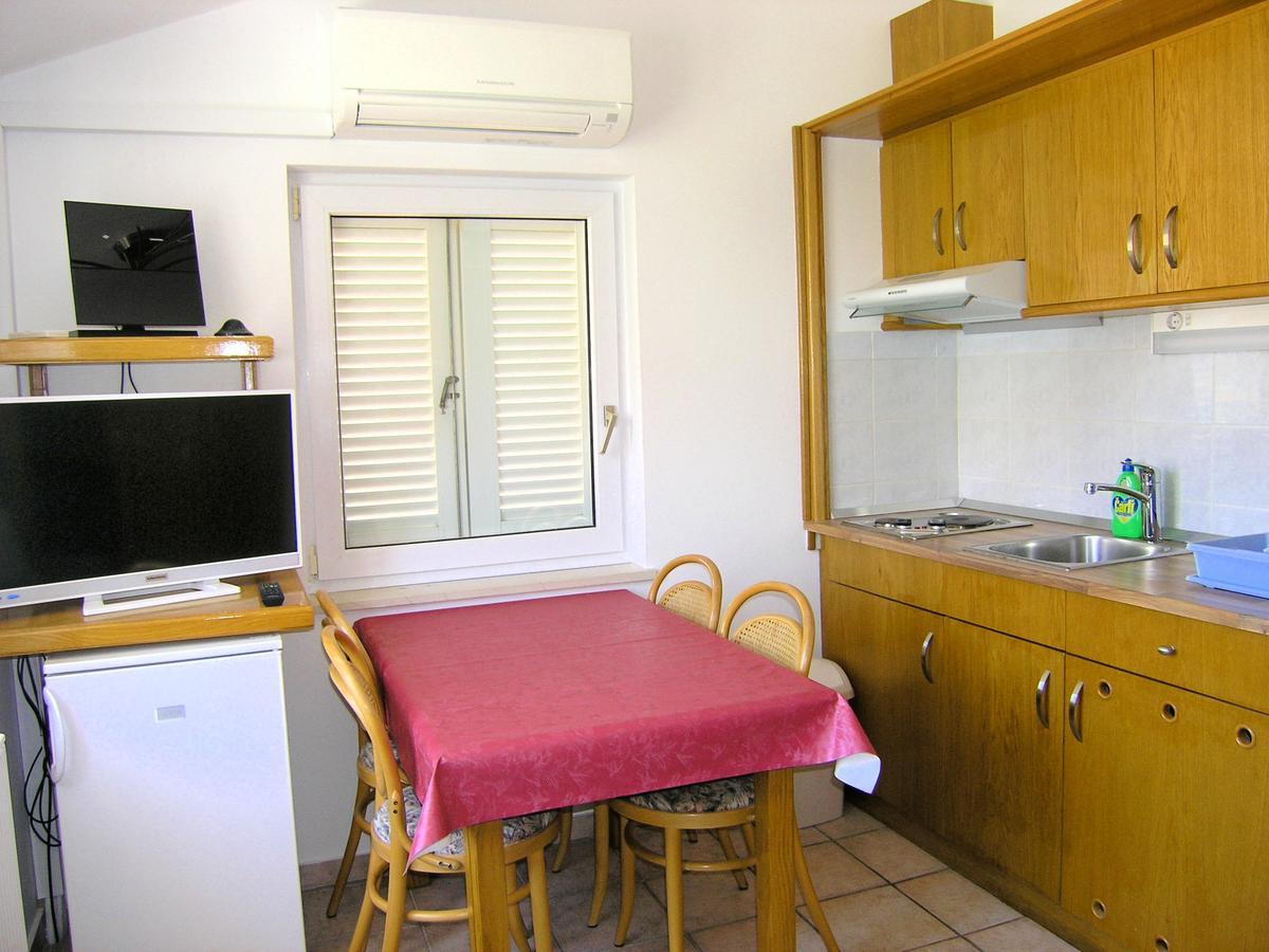 Apartments Oribella Krk Town Exterior photo