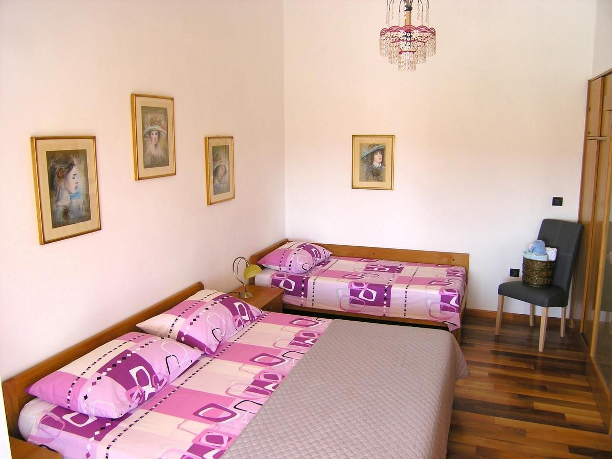 Apartments Oribella Krk Town Exterior photo